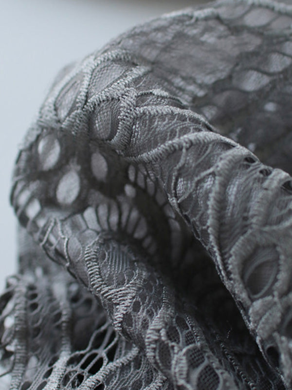 Pull noir à col rond et manches longues bouffantes en dentelle creuse et patchwork QX011