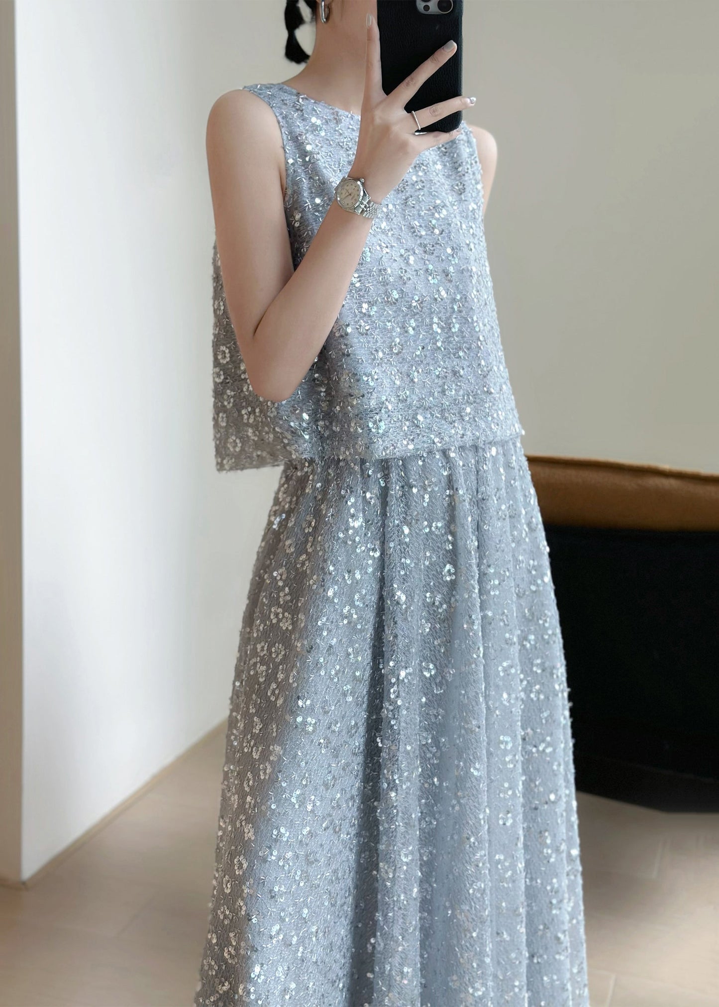 Ensemble deux pièces haut et jupe à lacets et paillettes gris sans manches QP049