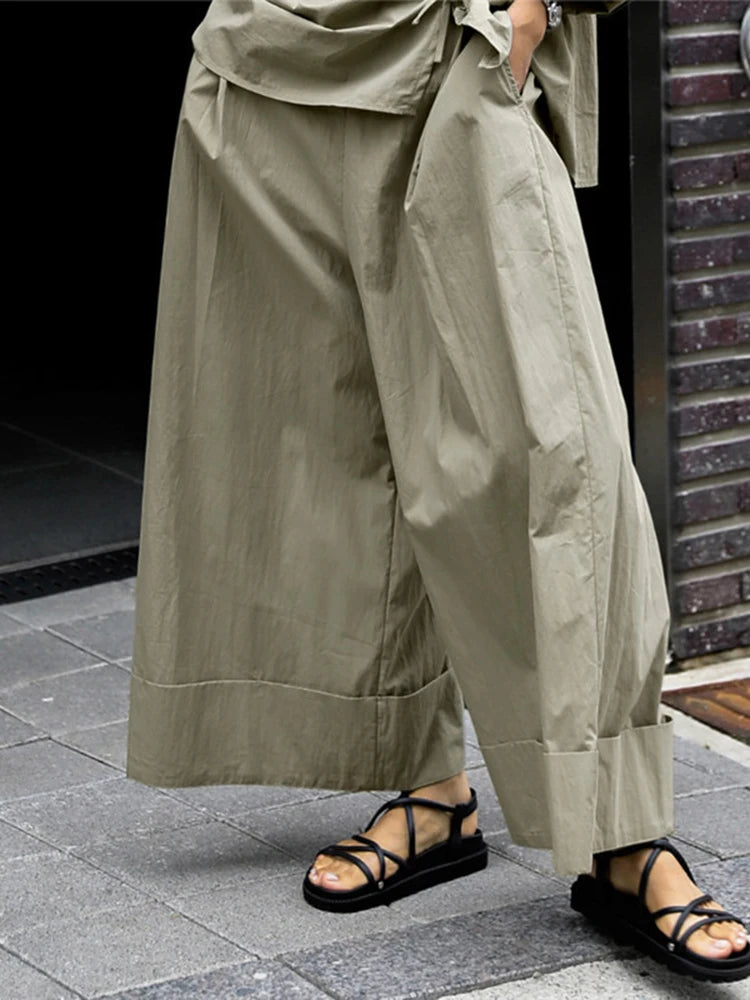 Elastische Bio-Hose mit weitem Bein in Khaki