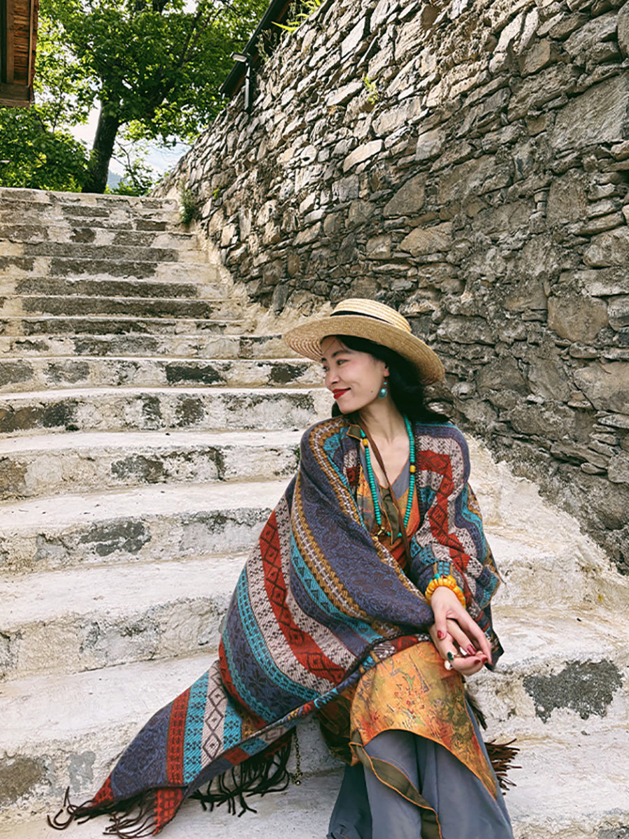 Châle à franges en tricot ethnique à rayures pour femmes QN014