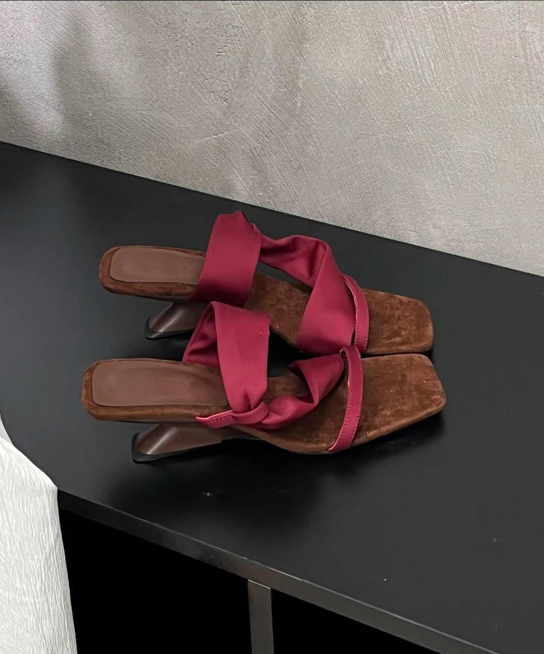 Sandales abricot à bout rose 2025 en similicuir avec brides à boucle