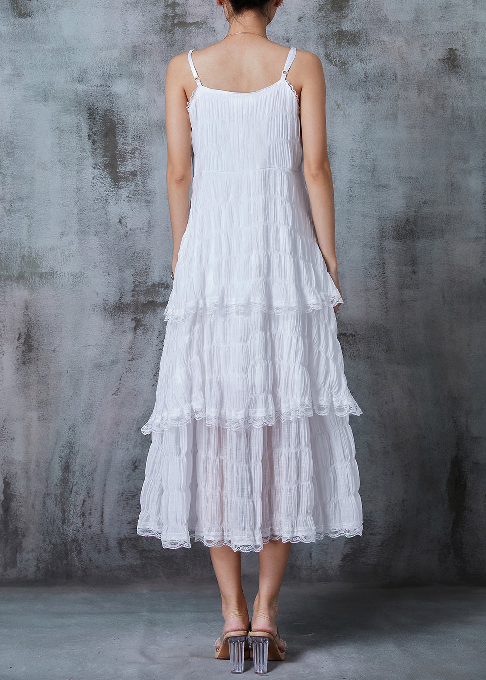 Robe blanche à bretelles spaghetti en coton patchwork froissée pour l'été QA1024
