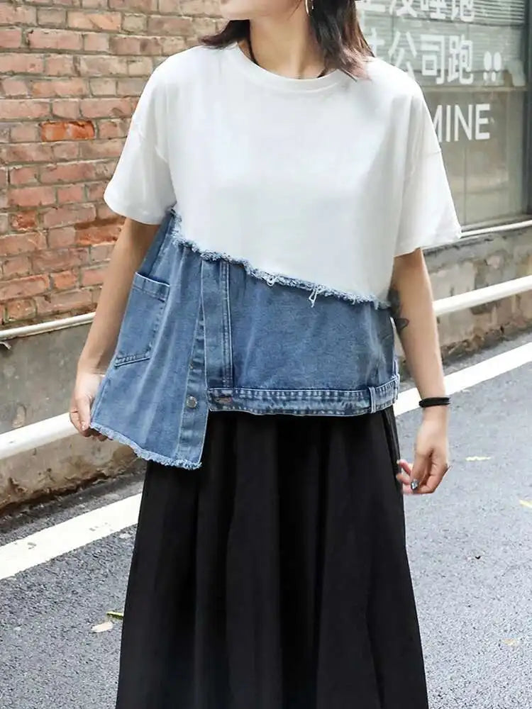 T-shirt court blanc à manches patchwork et ourlet rond en denim Street