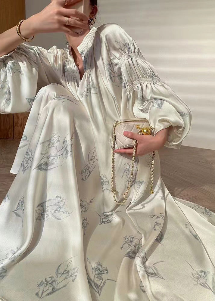 Robe longue en soie beige à imprimé français avec ceinture nouée et manches longues AJ1016