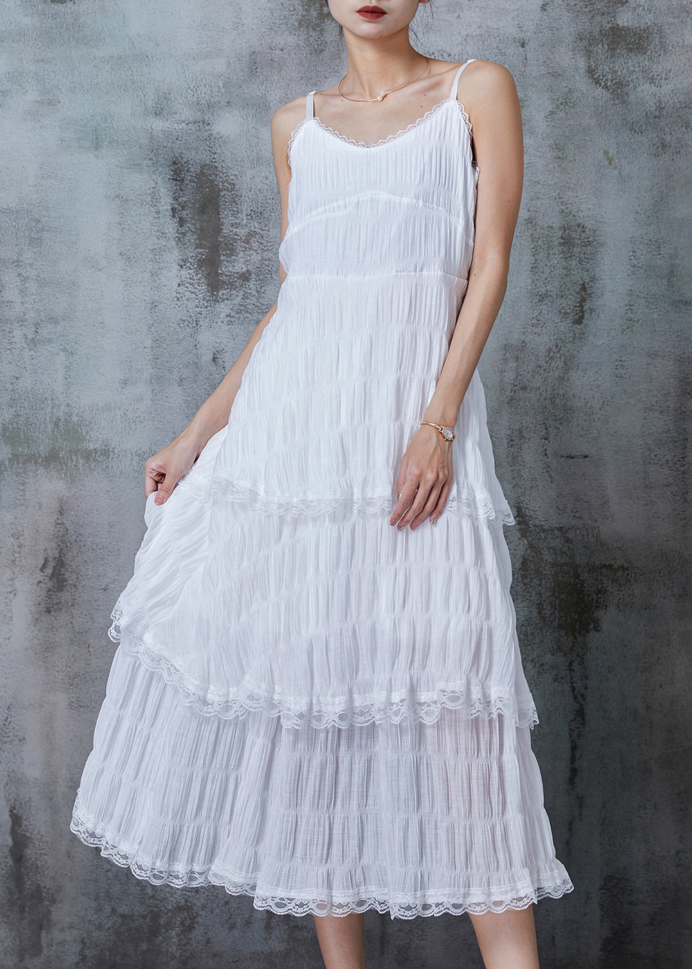 Robe blanche à bretelles spaghetti en coton patchwork froissée pour l'été QA1024