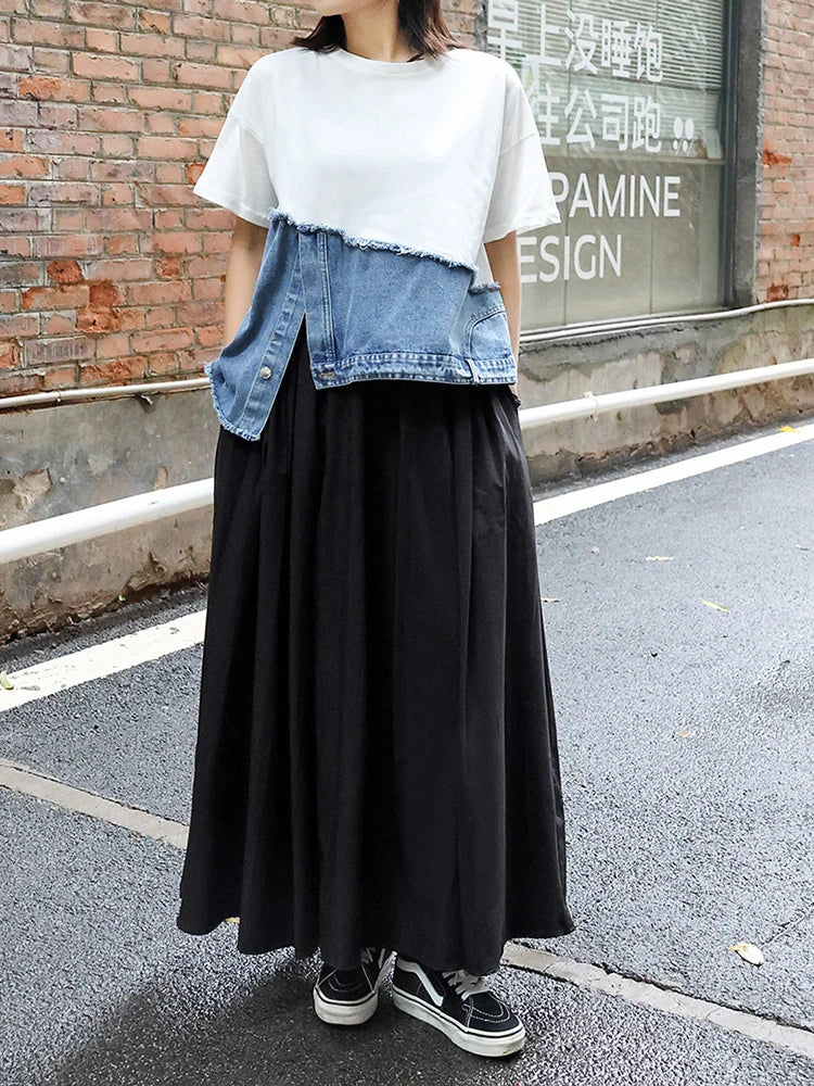 T-shirt court blanc à manches patchwork et ourlet rond en denim Street