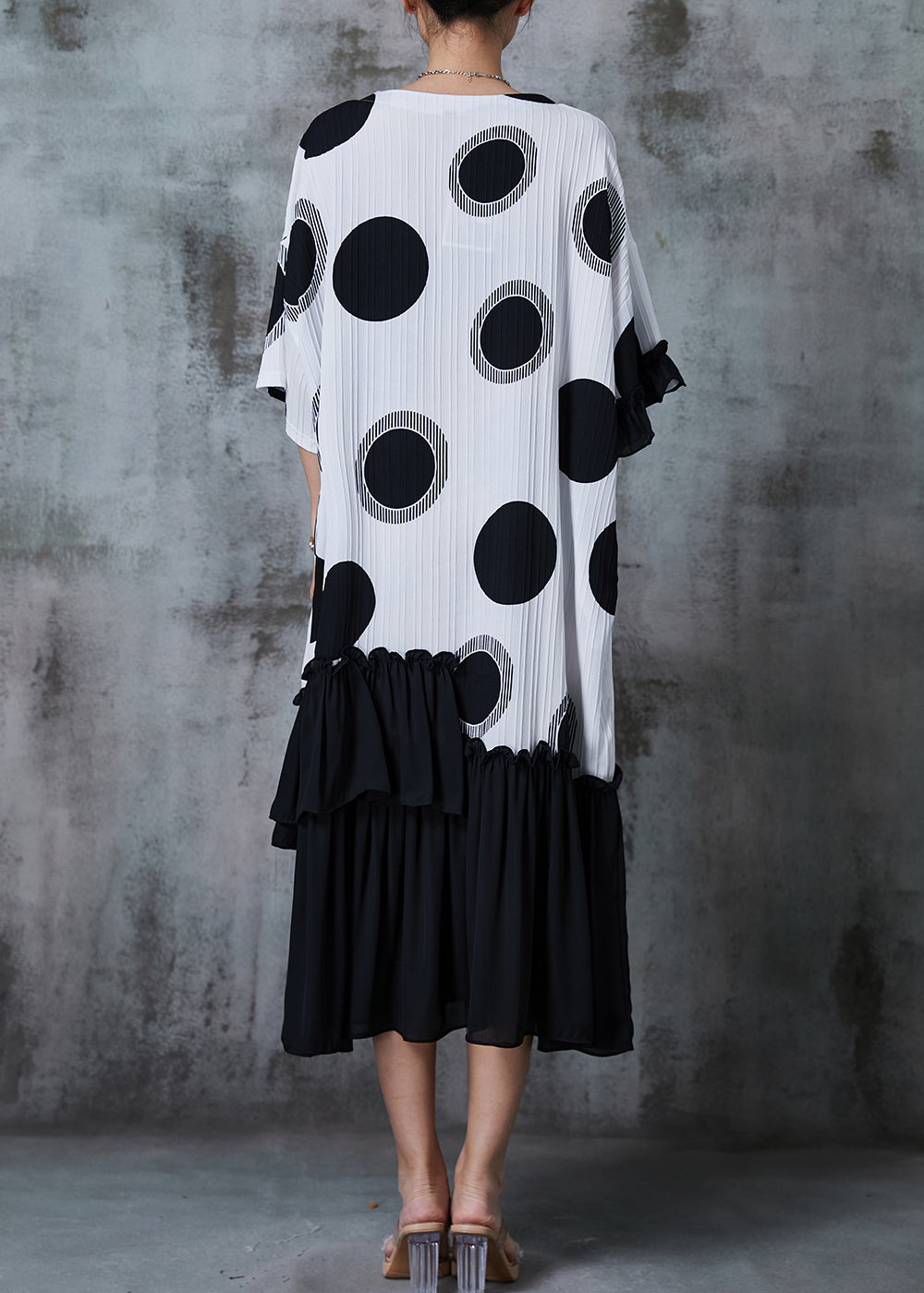 Robe mi-longue en mousseline de soie blanche à volants asymétriques pour l'été QA1011