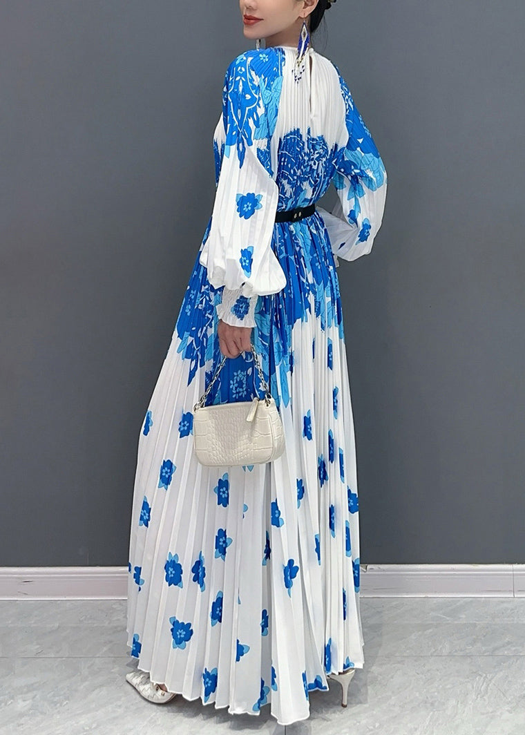 Robe longue froissée à imprimé col rond blanc et bleu style AO1001