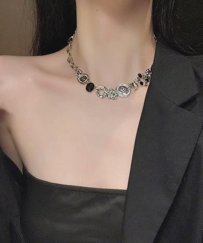 Collier de perles en zircon avec bouton en alliage