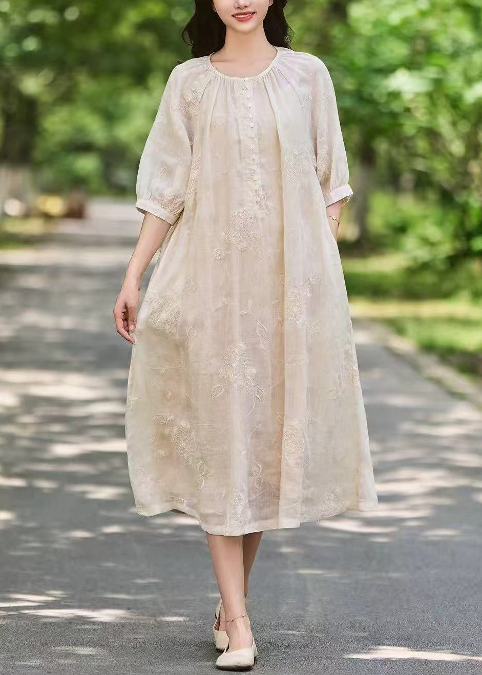 Rosa Kunst Ärmel lange Leinen Kleid Knopf Halbtaschen bestickt