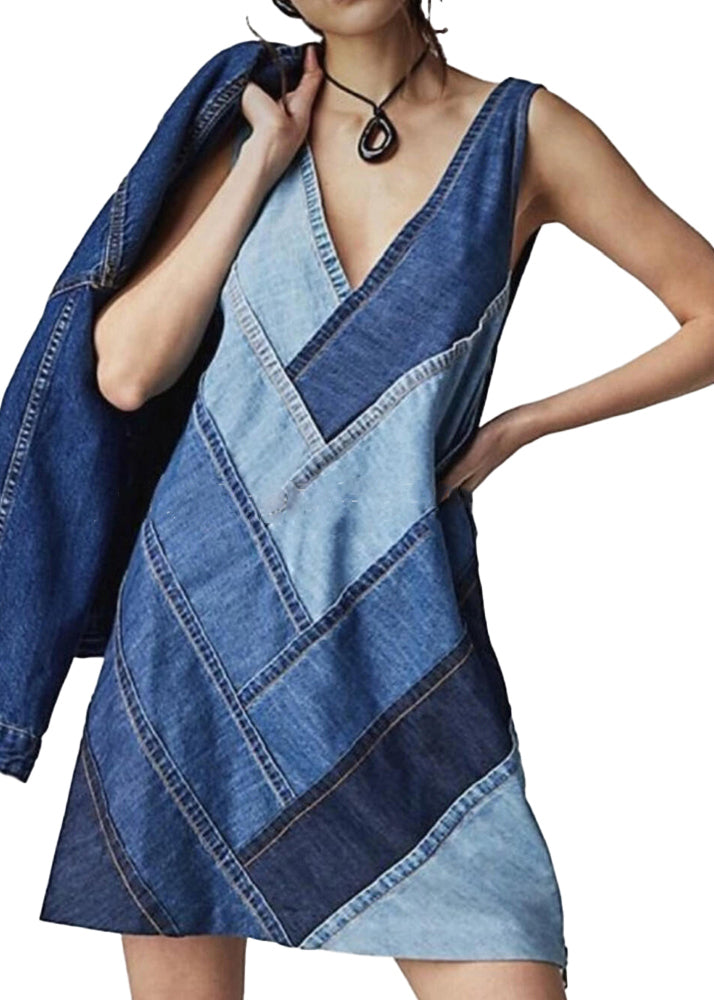 Ärmelloses Kleid mit Patchwork-Ausschnitt und wunderschönem Blue Denim
