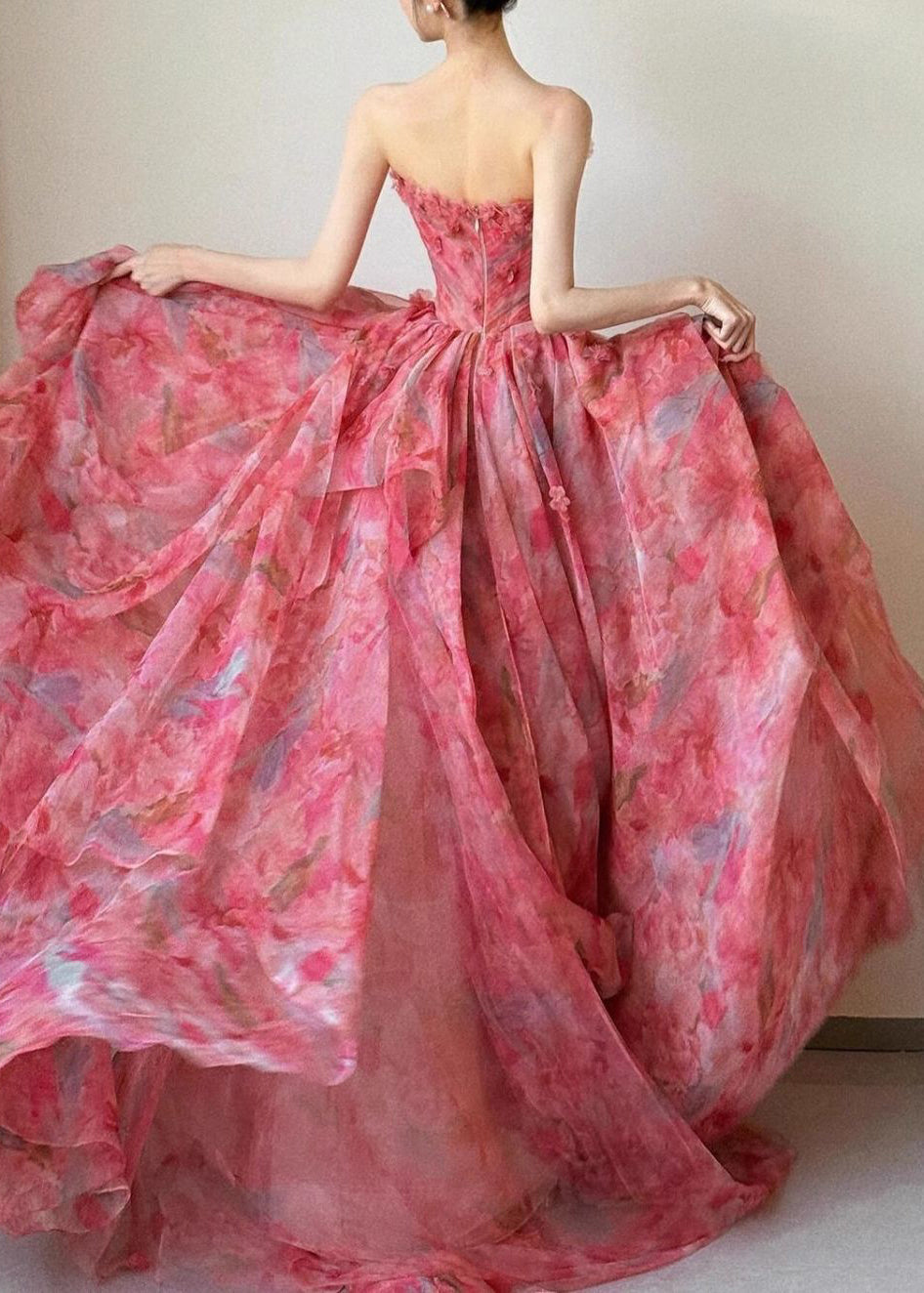 Große Taille Extra Schöner Saum Hoher Chiffon Trägerloser Druck