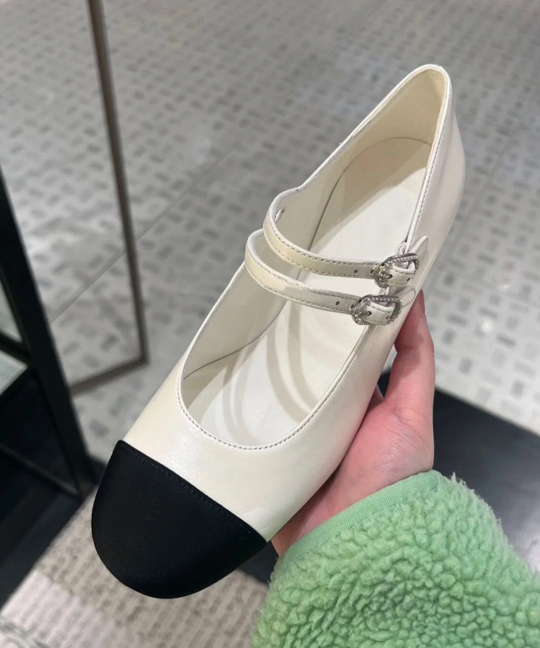 Füße Rindsleder Schwarz Lederschuhe Flache Riemen Spleißen Schnalle