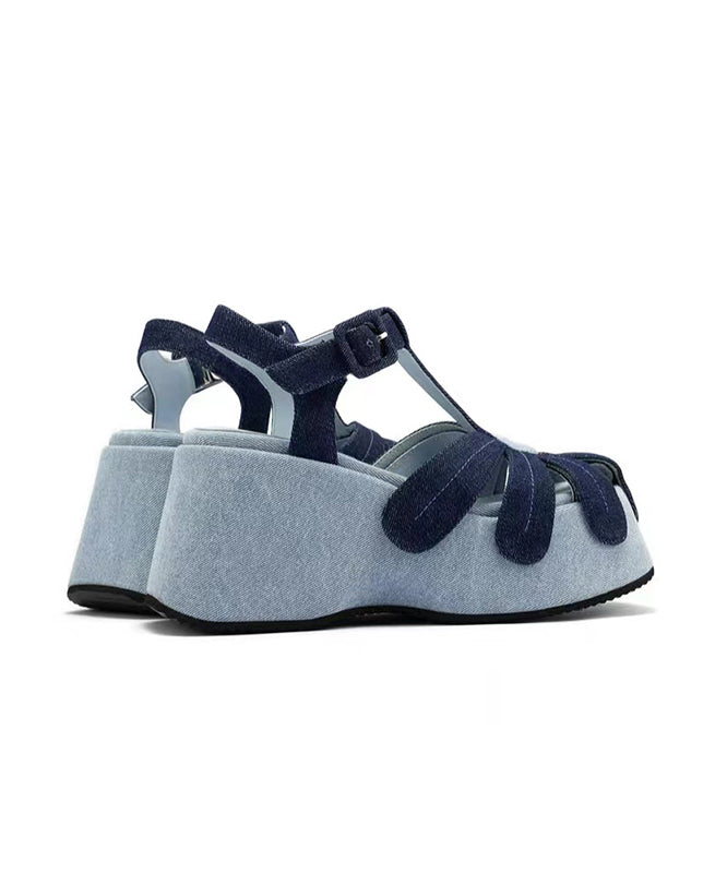 Sandales compensées en tissu bleu à la mode avec épissure en denim ajouré