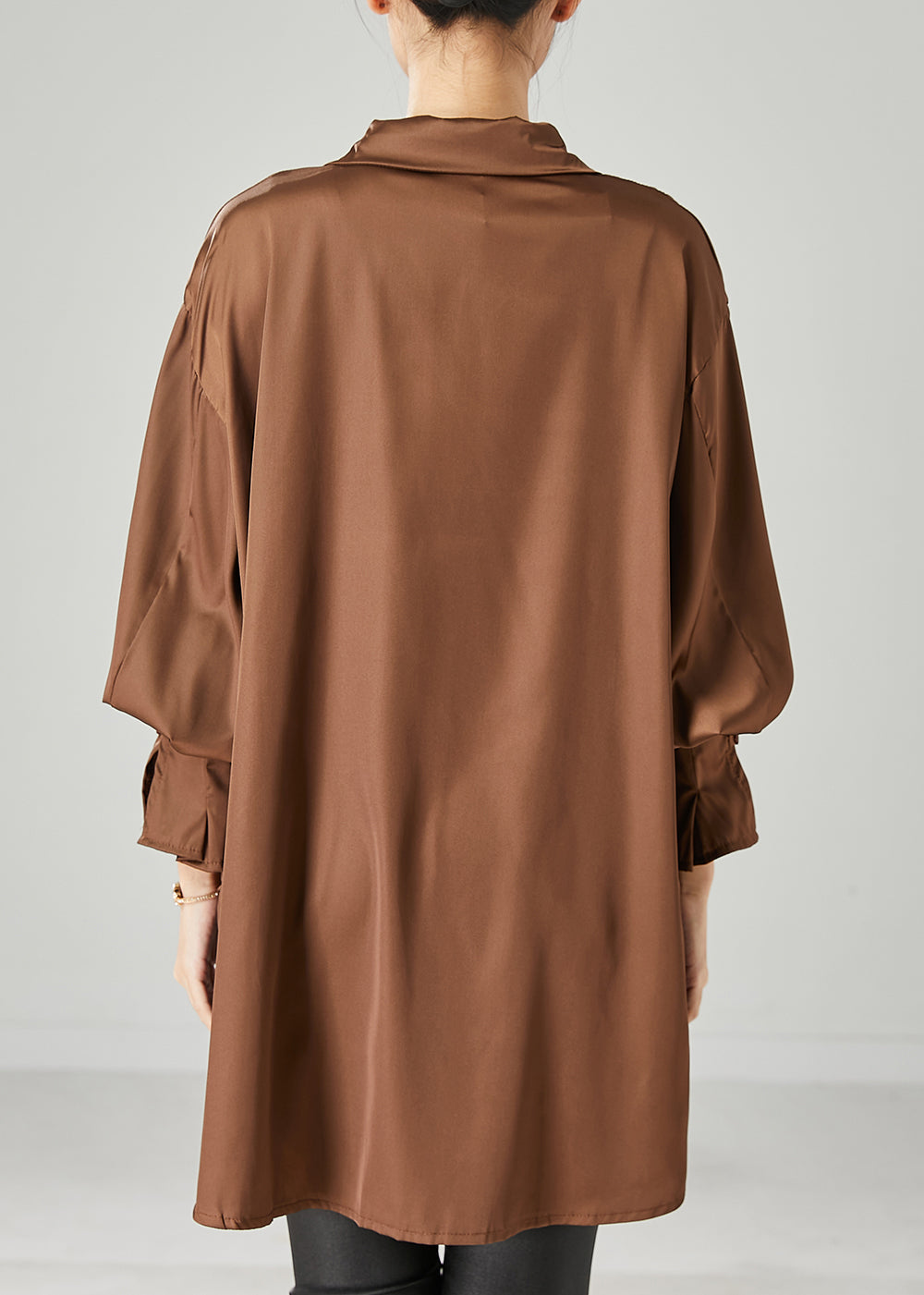Braune übergroße Chiffonbluse mit niedrigem und hohem Design, Frühling YU1052