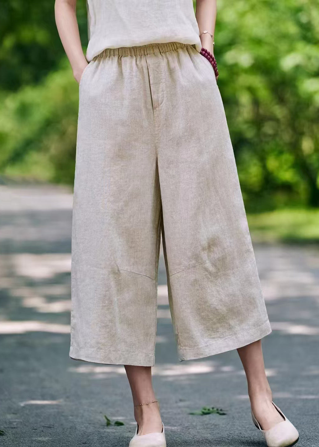 Pantalon court décontracté d'été à taille élastique et poches en lin