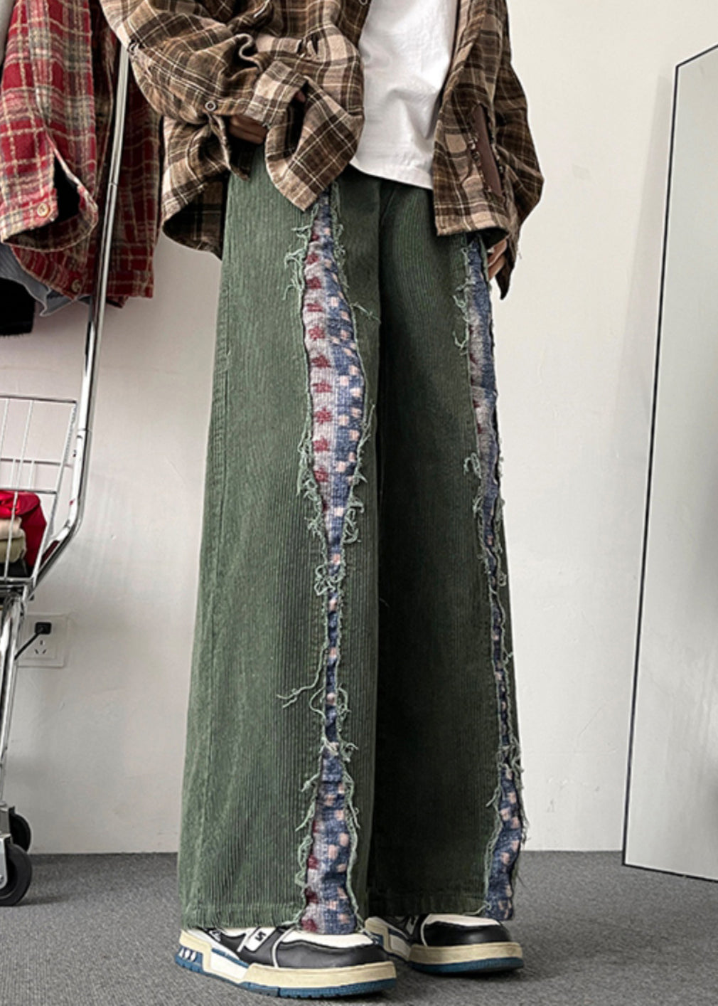 Pantalon patchwork Army Chic Original Homme en velours côtelé vert