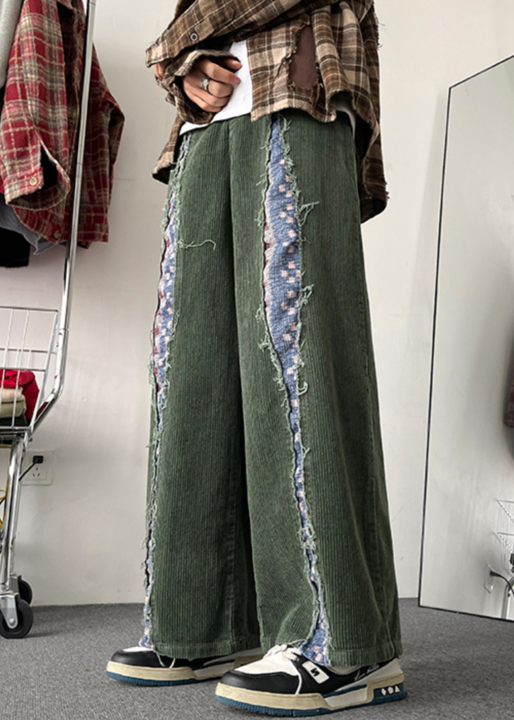 Pantalon patchwork Army Chic Original Homme en velours côtelé vert
