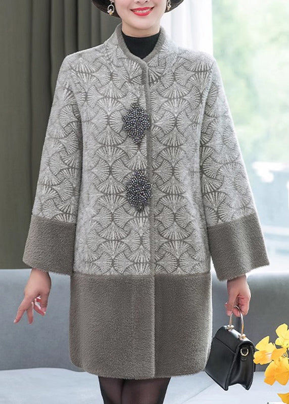 Schicker grauer Stehkragen-Print-Patchwork-Nerz-Samtmantel Frühling TA013
