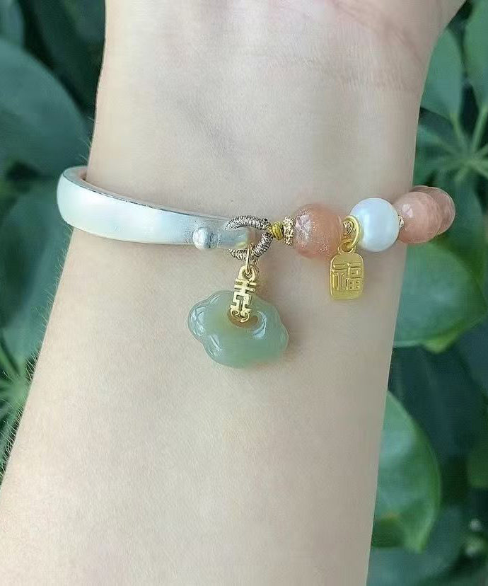 Schickes Bettelarmband mit Jade-Anhänger und Wolkenanhänger aus Sterlingsilber QD020