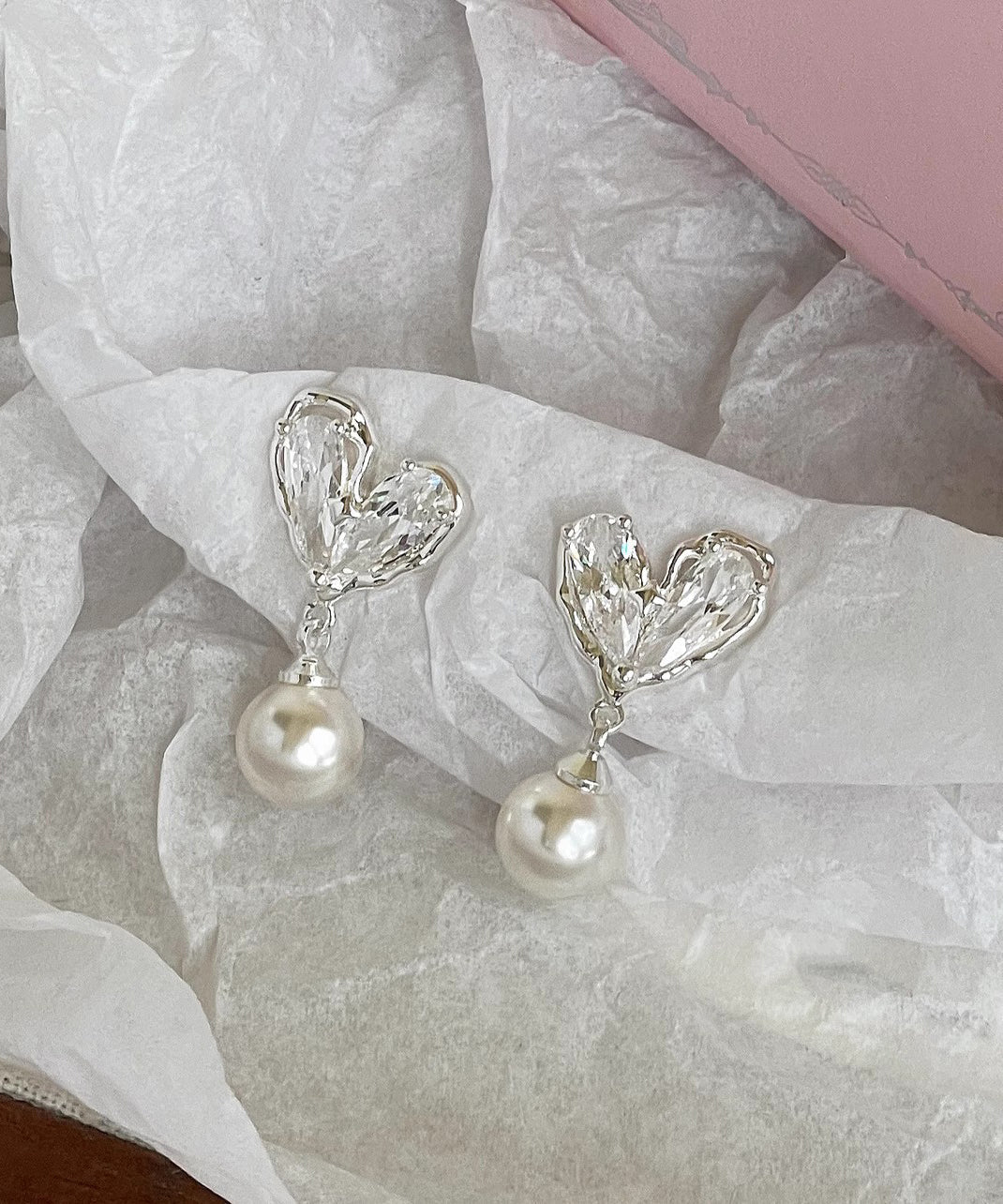 Love Pearl Copper Chic Overgild Drop Earrings White