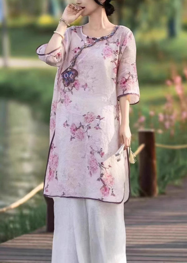 Besticktes Kleid im Rosa-Sommer-Leinen-Stil, seitlich offen