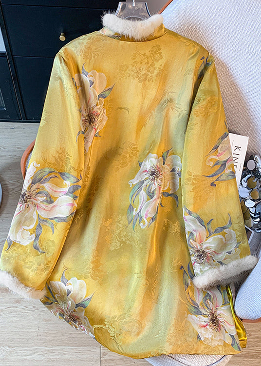 Chinesischer Stil Gelber Patchwork-Druck Feine Baumwoll-gefüllte Seidenmantel Frühling TI021