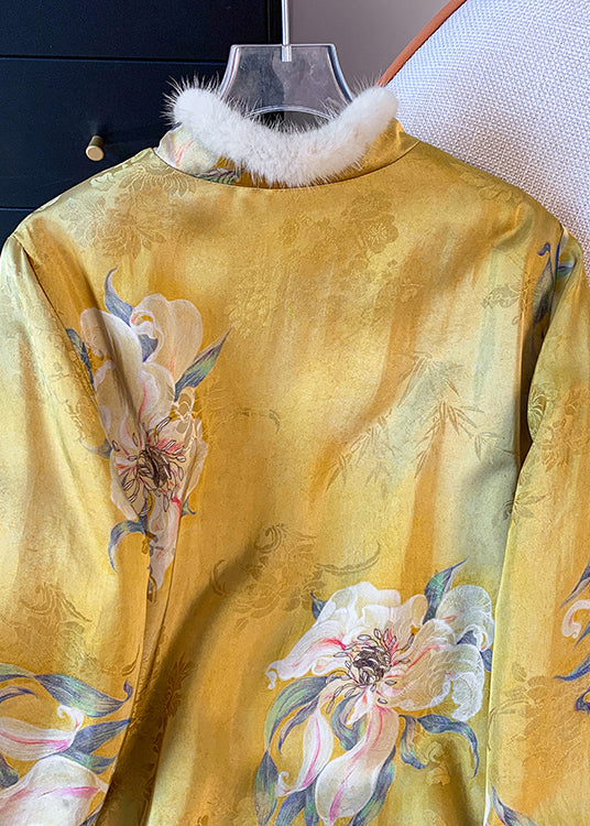 Chinesischer Stil Gelber Patchwork-Druck Feine Baumwoll-gefüllte Seidenmantel Frühling TI021