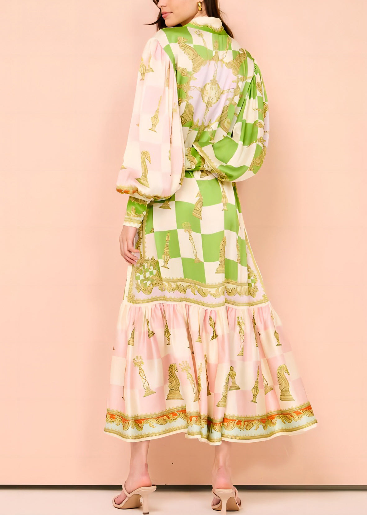 Krawattenknopf DIY Maxi Grünes Kleid Laternenkragen Peter Pan Taille