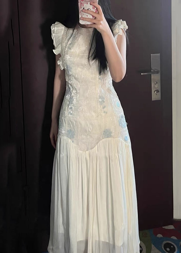 Elegantes, besticktes Patchwork-Kleid in Aprikosenfarbe