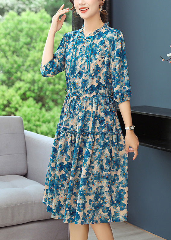 Robe d'été élégante à volants et imprimé tunique bleu