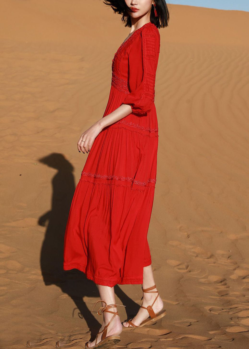 Rote elegante V-Baumwollkleider mit festem Hals und langem besticktem Armband