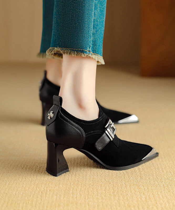Elegante, klobige High Heels aus braunem Wildleder mit spitzer Spitze RX010