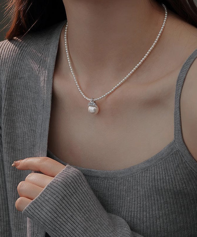 Collier élégant avec pendentif en alliage de zircon blanc et perles RA003