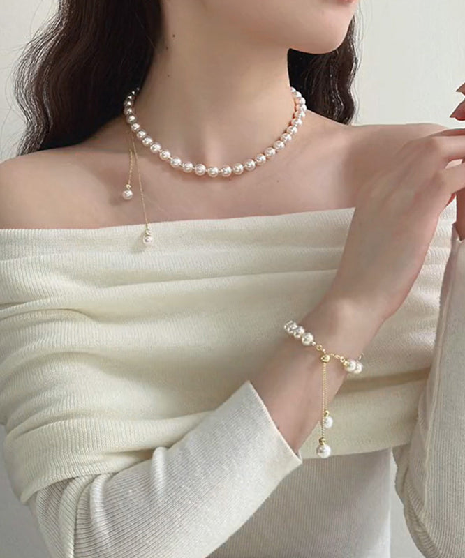 Elegantes weißes Kupferlegierung Perlenquasten-Charm-Armband und abgestufte Perlenkette Zweiteiliges Set YU014