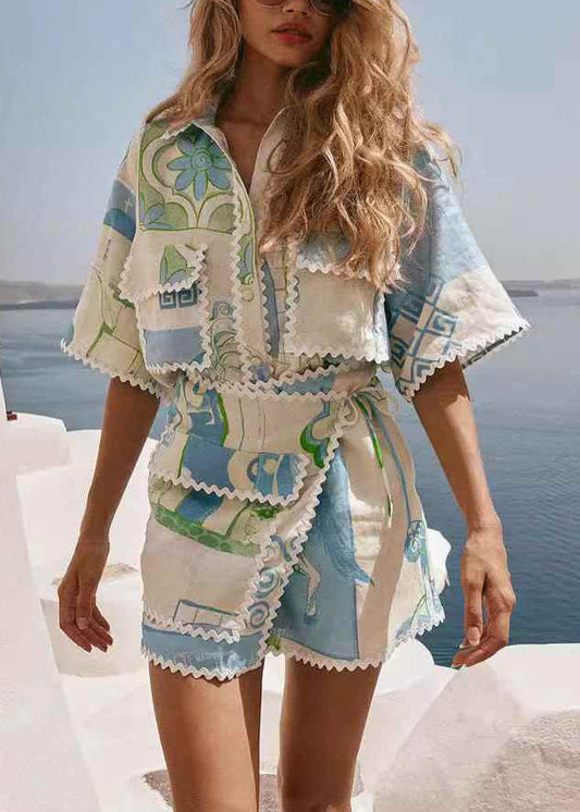 Chemises à deux cravates beiges à col claudine et jupes Peter à la taille