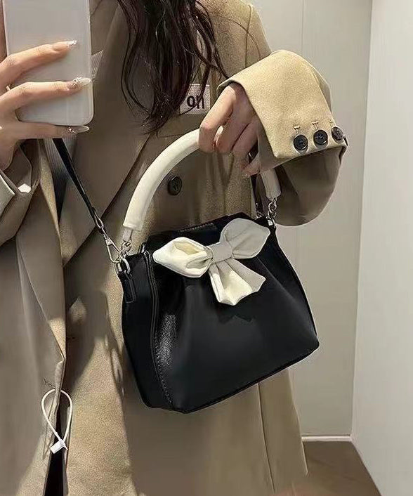 Sac fourre-tout en similicuir patchwork noir avec nœud RB035