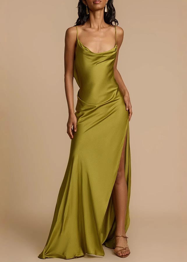 Robe d'été en soie à dos nu et camisole verte ouverte sur le côté