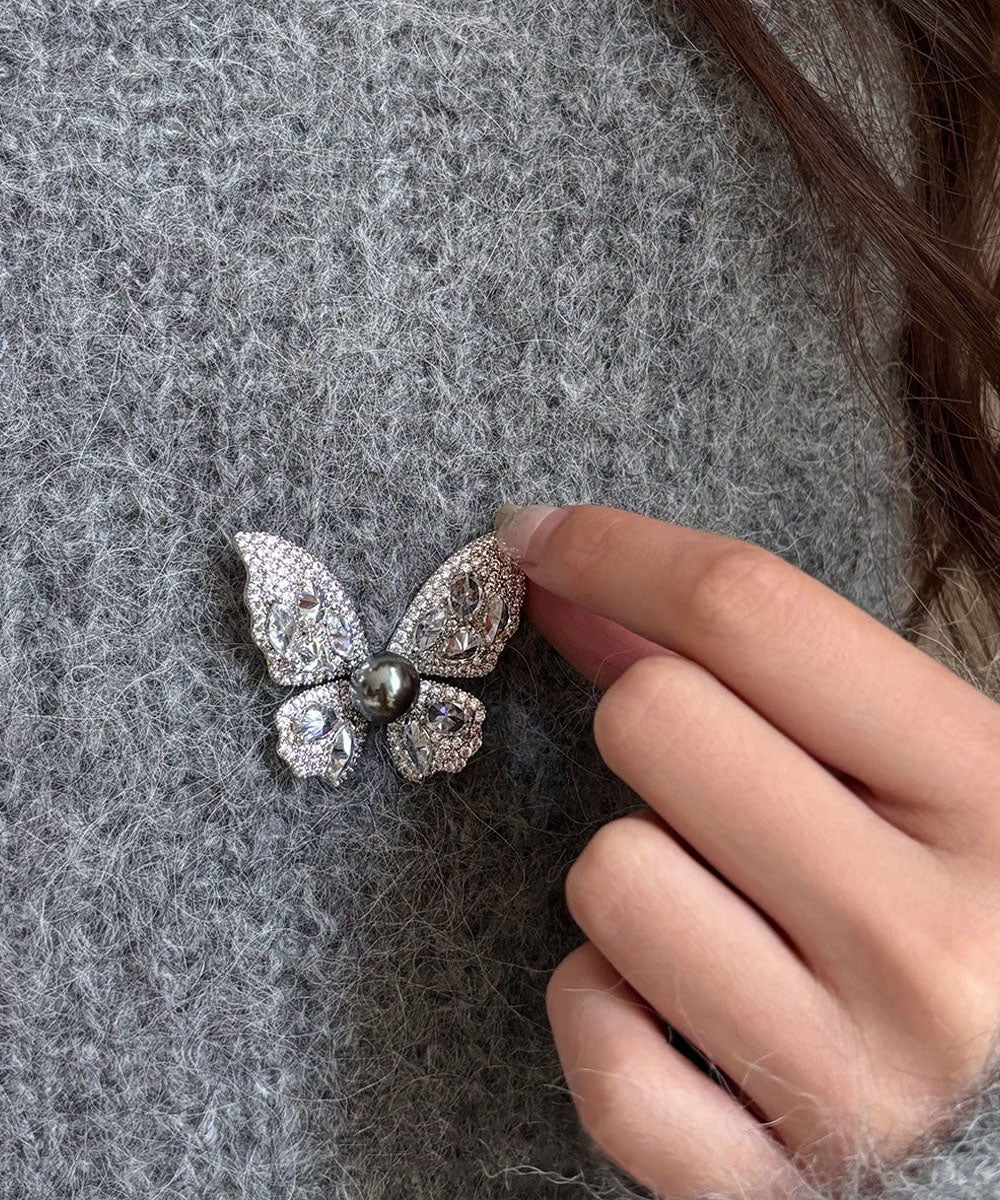 Broche papillon en alliage de zircon gris fin avec perles YD039