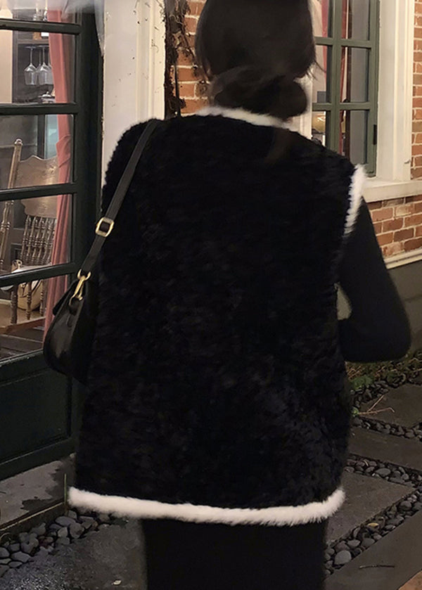 Taillierte schwarze Weste aus Kunstpelz mit Rundhalsausschnitt und Taschen, Patchwork, ärmellos, WN022