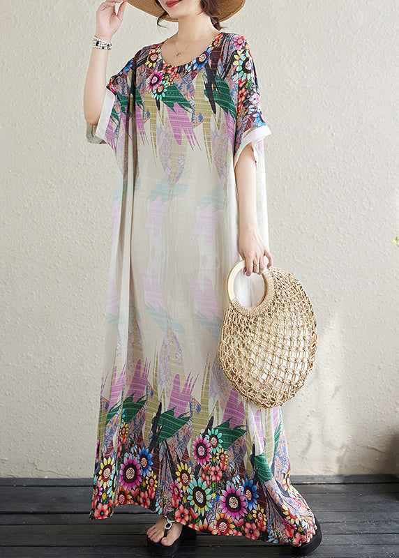 Weißes, bedrucktes, tailliertes Sommerkleid mit Baumwollärmeln und Fledermausärmeln