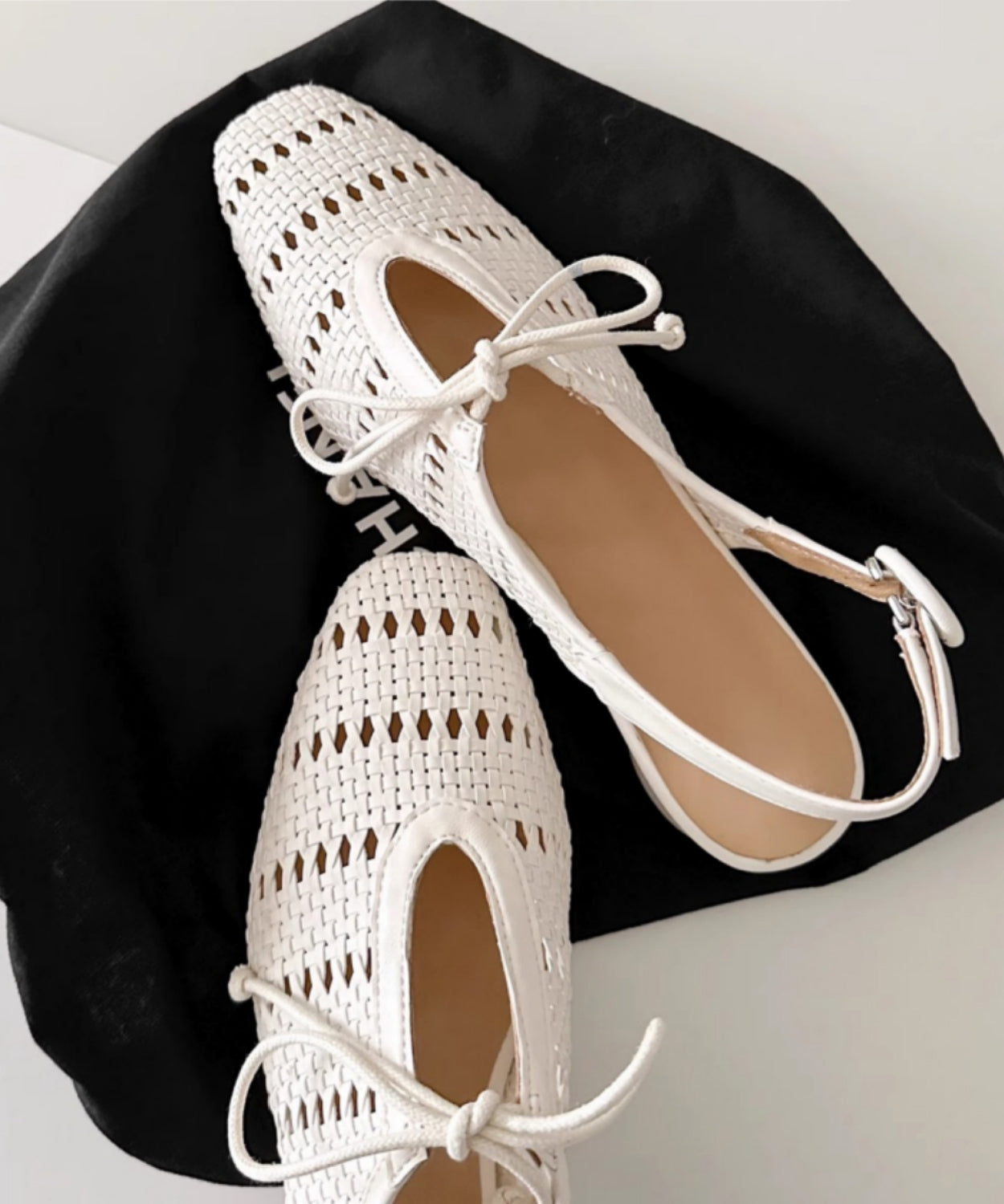 Sandales en peau de mouton française beige avec nœud et épissure creuse