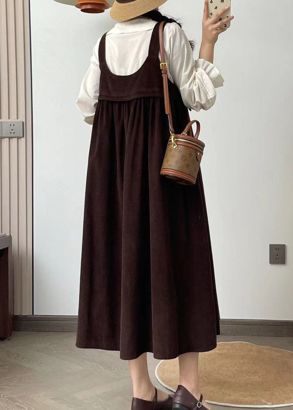 Französische schwarze Cord-Schultergurtkleider mit Schleife, Sommer FF013