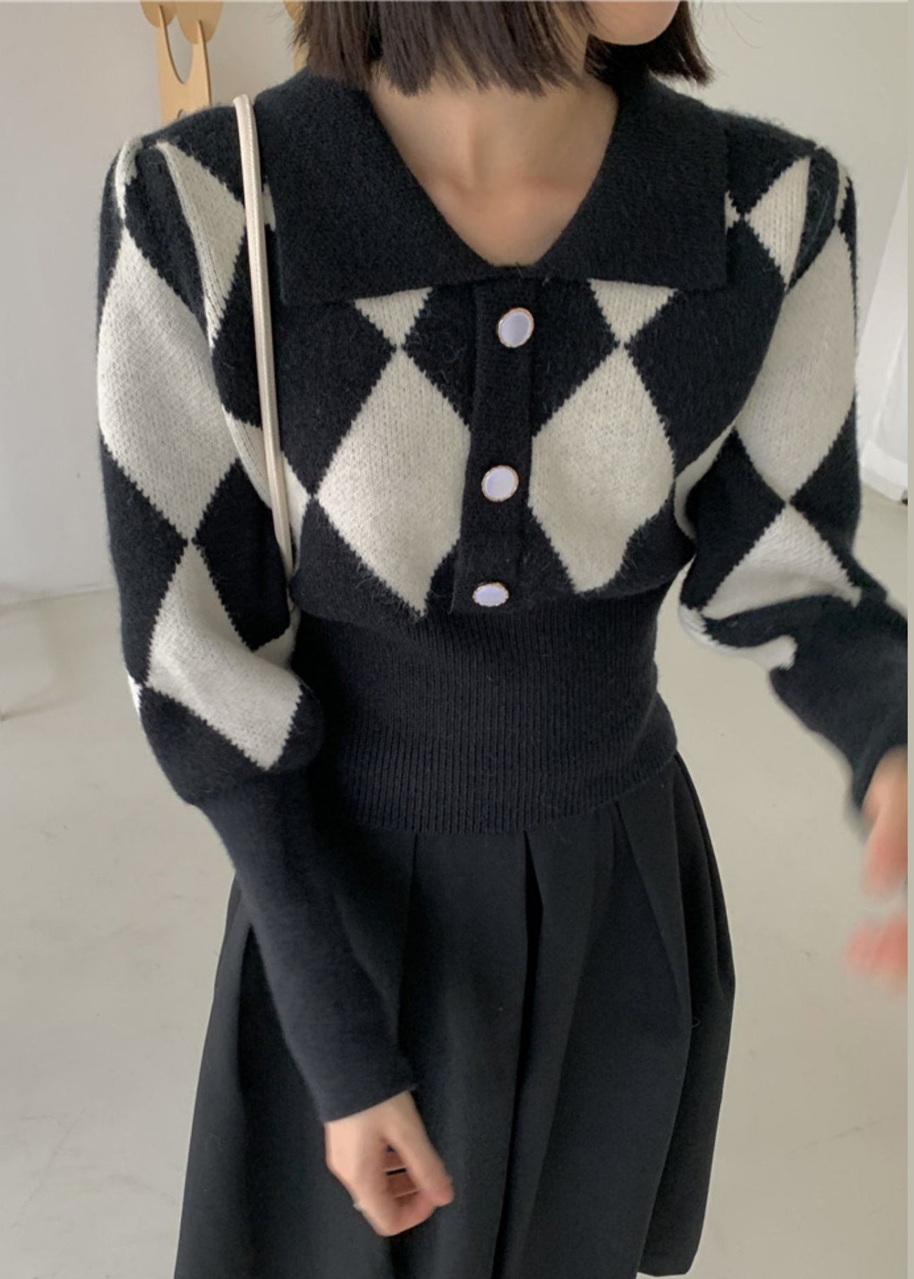 Französischer schwarzer Peter-Pan-Kragen-Strickpullover mit Karomuster, Herbst TU053