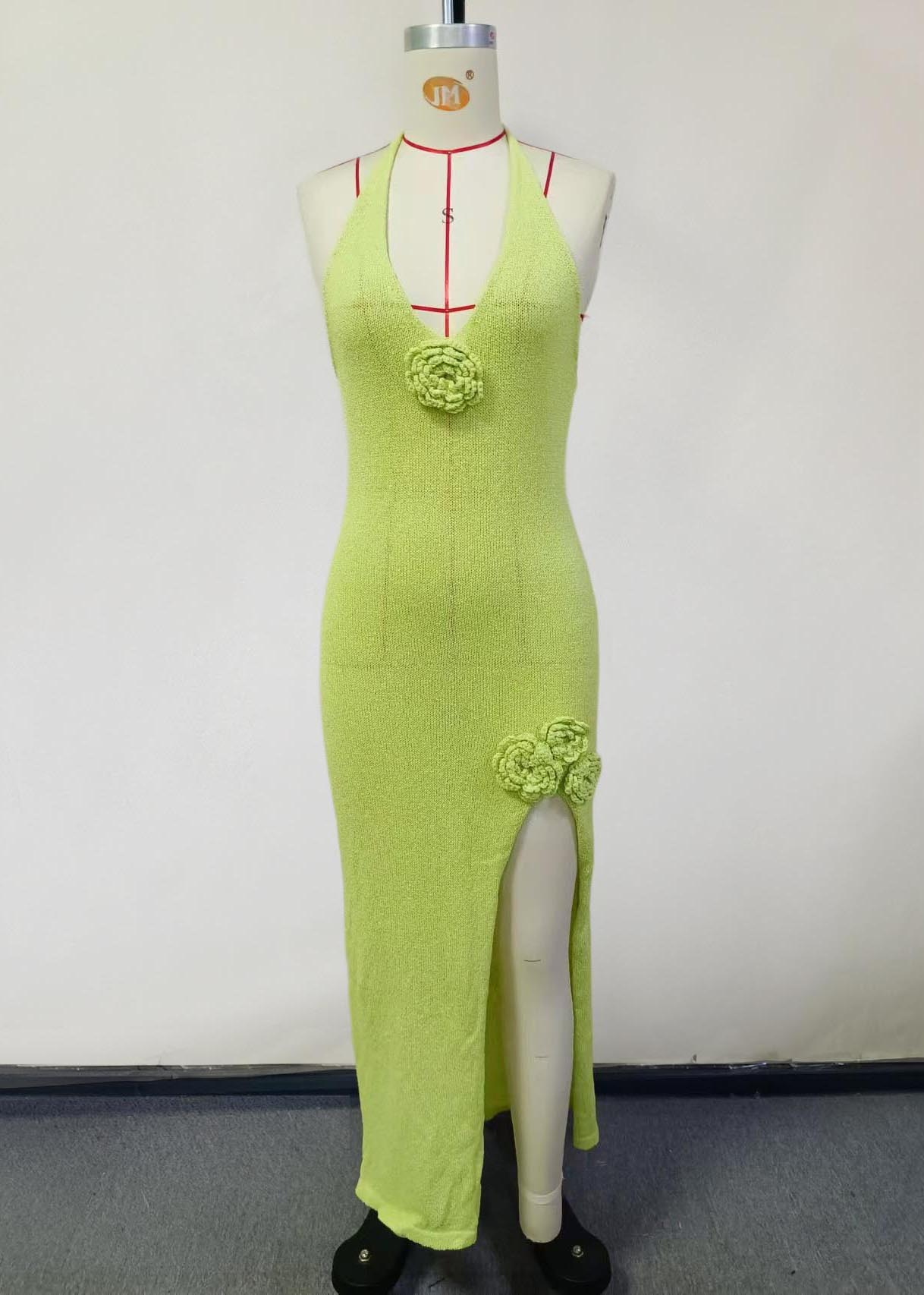 Robe fleurie en tricot français fruité, ouverte sur le côté, décorée de vert