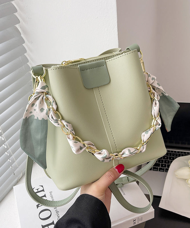 Bucket Bag aus französischem Kalbsleder in Grün