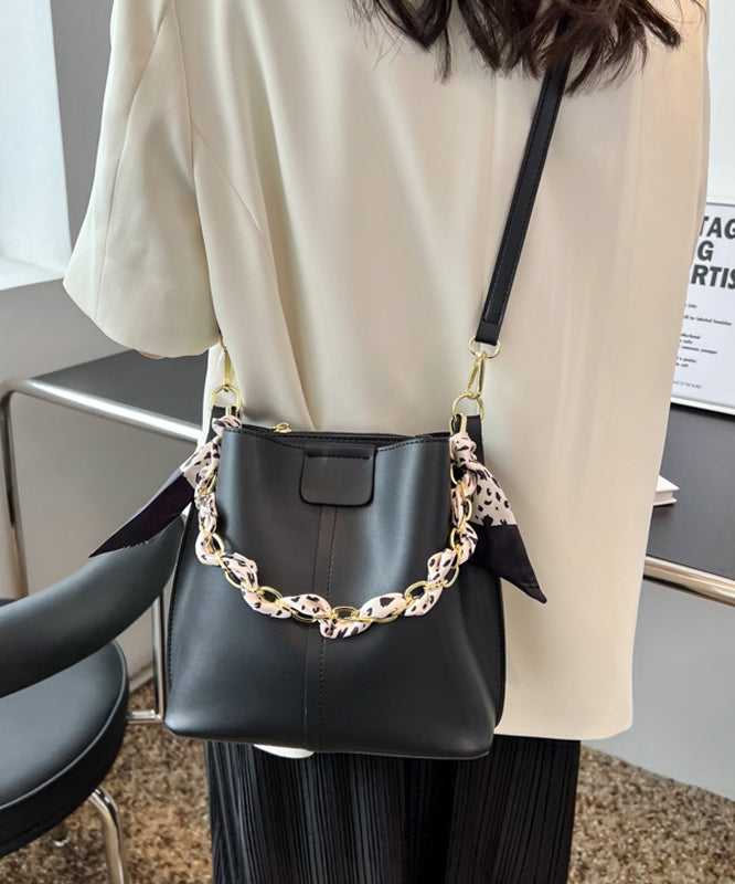 Bucket Bag aus französischem Kalbsleder in Grün