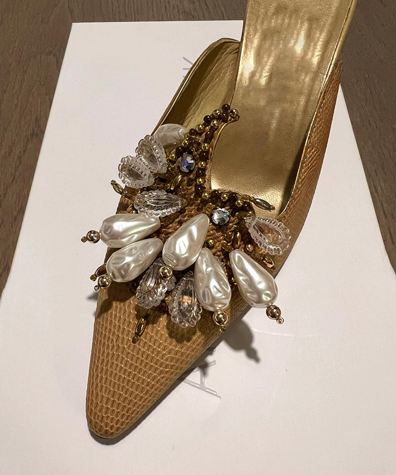 Sandales à bout pointu décorées avec perles, 2025, dorées