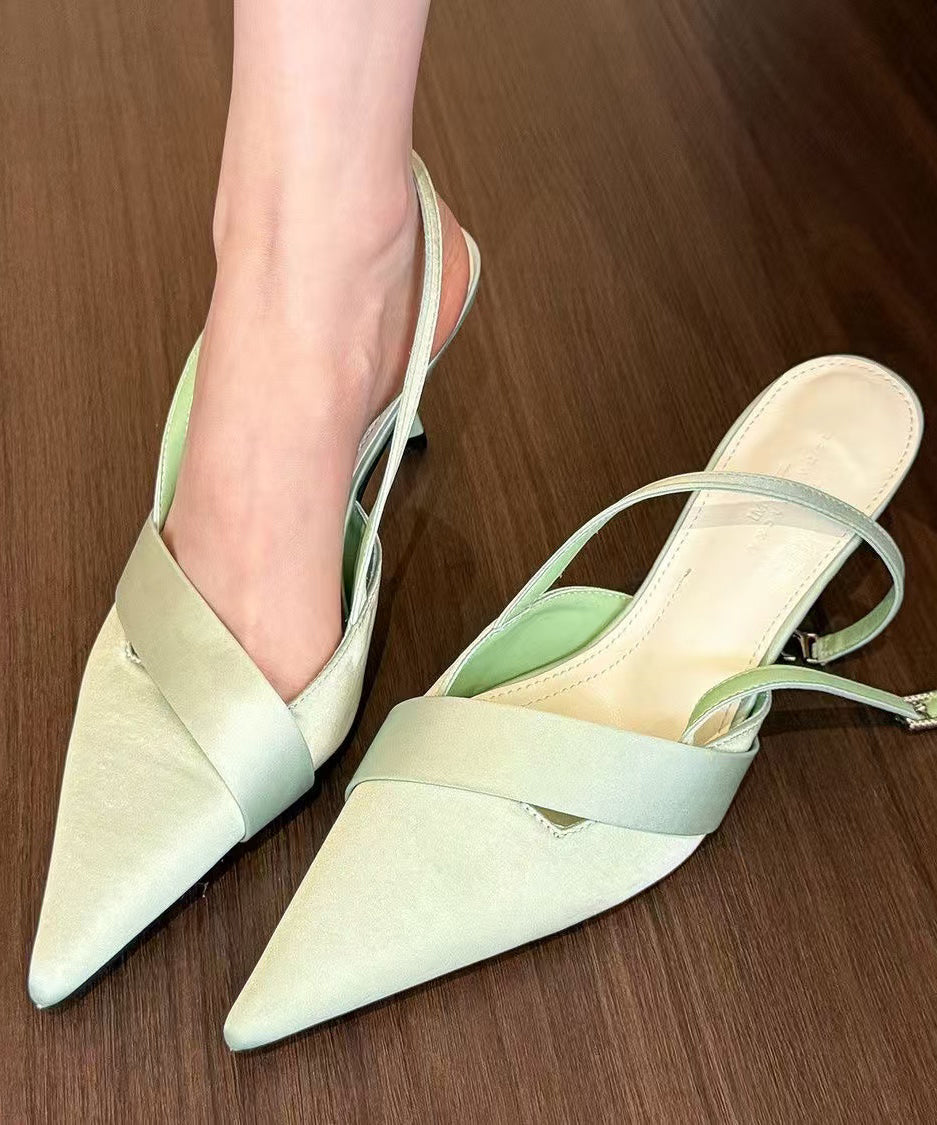 Sandales pointues en satin vert élégant à talons hauts