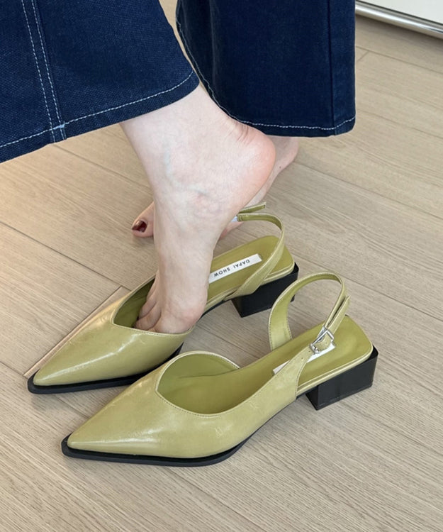 Sandales pointues en cuir vert à bout épais